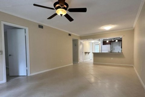 Condo in Boca Raton, Florida, 2 bedrooms  № 1174773 - photo 1