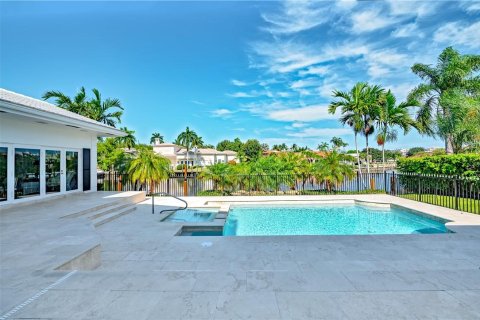 Villa ou maison à vendre à Fort Lauderdale, Floride: 4 chambres, 480.3 m2 № 976541 - photo 11