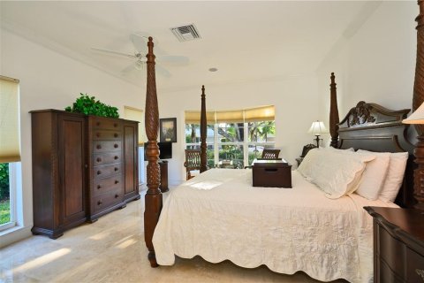 Villa ou maison à vendre à Fort Lauderdale, Floride: 4 chambres, 480.3 m2 № 976541 - photo 25