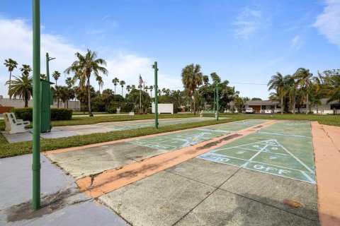 Condo in Hallandale Beach, Florida, 1 bedroom  № 976590 - photo 16