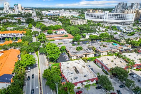 Copropriété à vendre à Pinecrest, Floride: 1 chambre, 65.96 m2 № 1290511 - photo 30