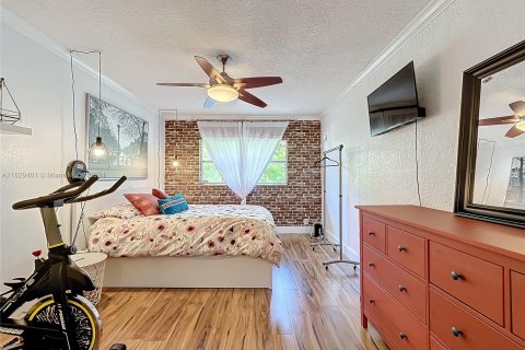 Condo in Pinecrest, Florida, 1 bedroom  № 1290511 - photo 14