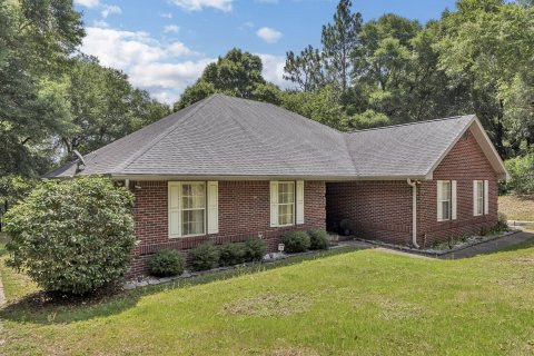 Villa ou maison à louer à Crestview, Floride: 3 chambres, 221.85 m2 № 562333 - photo 2