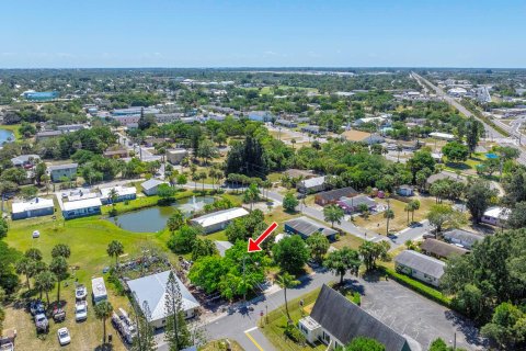 House in Stuart, Florida 3 bedrooms, 83.52 sq.m. № 1185459 - photo 9