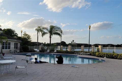 Condo in Coconut Creek, Florida, 1 bedroom  № 1332548 - photo 3