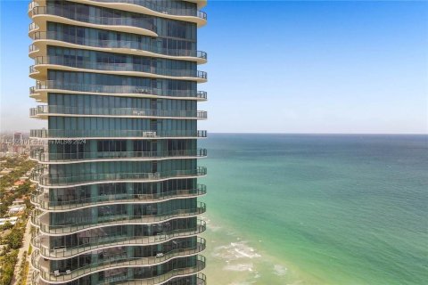 Condo in Sunny Isles Beach, Florida, 3 bedrooms  № 1332495 - photo 2