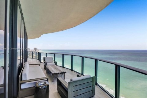 Condo in Sunny Isles Beach, Florida, 3 bedrooms  № 1332495 - photo 18