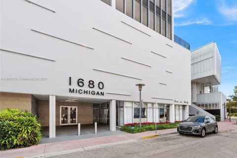 Propiedad comercial en venta en Miami Beach, Florida № 1421487 - foto 12