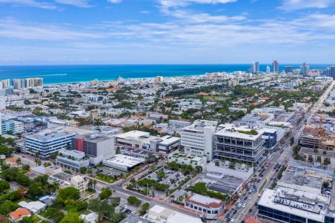 Propiedad comercial en venta en Miami Beach, Florida № 1421487 - foto 19