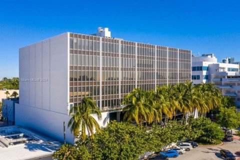 Propiedad comercial en venta en Miami Beach, Florida № 1421487 - foto 15