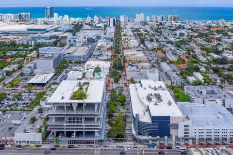 Propiedad comercial en venta en Miami Beach, Florida № 1421487 - foto 20