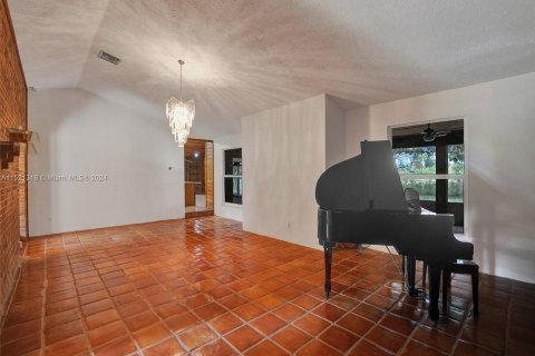 Casa en venta en Davie, Florida, 4 dormitorios, 358.6 m2 № 1009017 - foto 10