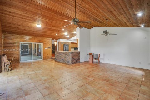 Casa en venta en Davie, Florida, 4 dormitorios, 358.6 m2 № 1009017 - foto 9