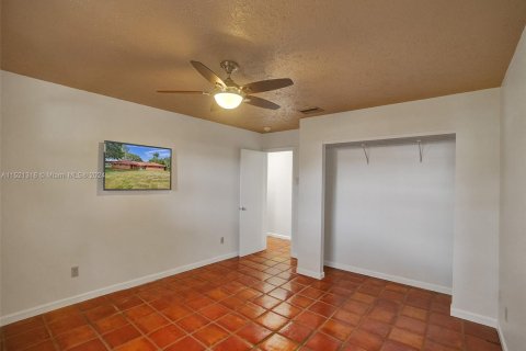 Casa en venta en Davie, Florida, 4 dormitorios, 358.6 m2 № 1009017 - foto 14
