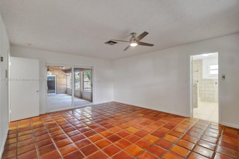 Casa en venta en Davie, Florida, 4 dormitorios, 358.6 m2 № 1009017 - foto 17