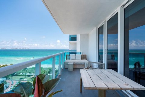 Condo in Miami Beach, Florida, 3 bedrooms  № 1175700 - photo 24