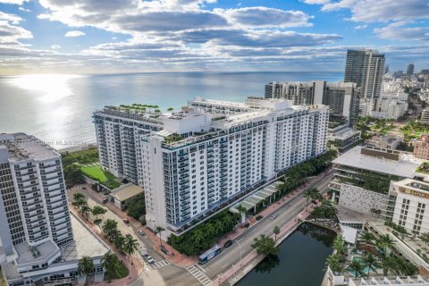 Condo in Miami Beach, Florida, 3 bedrooms  № 1175700 - photo 28