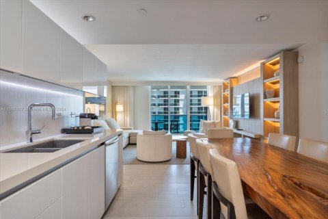 Condo in Miami Beach, Florida, 3 bedrooms  № 1175700 - photo 4