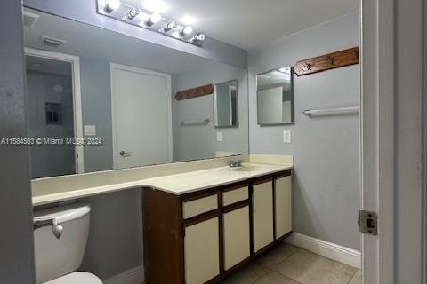 Condominio en venta en Tamarac, Florida, 1 dormitorio, 64.57 m2 № 1175659 - foto 5