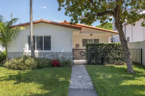Villa ou maison à vendre à Hollywood, Floride: 3 chambres, 144.37 m2 № 1175133 - photo 25