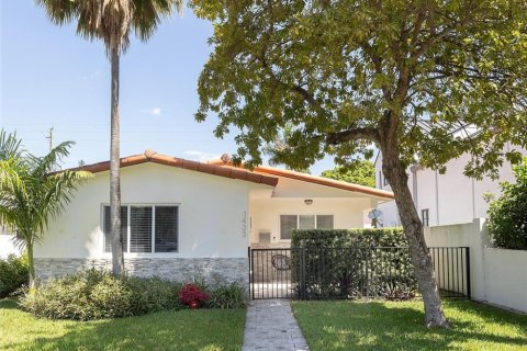 Casa en venta en Hollywood, Florida, 3 dormitorios, 144.37 m2 № 1175133 - foto 6