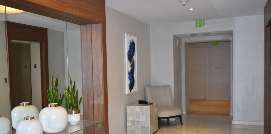 Condo in Fort Lauderdale, Florida, 1 bedroom  № 959250