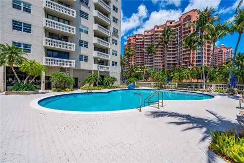 Condominio en venta en Coral Gables, Florida, 1 dormitorio, 84.54 m2 № 1151235 - foto 26