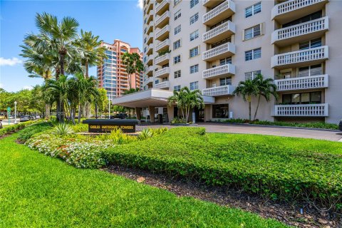 Condominio en venta en Coral Gables, Florida, 1 dormitorio, 84.54 m2 № 1151235 - foto 3