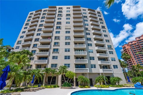 Condominio en venta en Coral Gables, Florida, 1 dormitorio, 84.54 m2 № 1151235 - foto 24