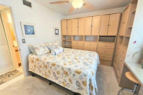 Condo in Rotonda, Florida, 2 bedrooms  № 1124918 - photo 23