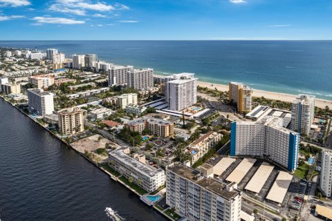 Condominio en venta en Pompano Beach, Florida, 2 dormitorios, 111.48 m2 № 1186256 - foto 4