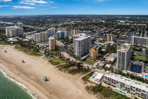 Condo in Pompano Beach, Florida, 2 bedrooms  № 1186256 - photo 7