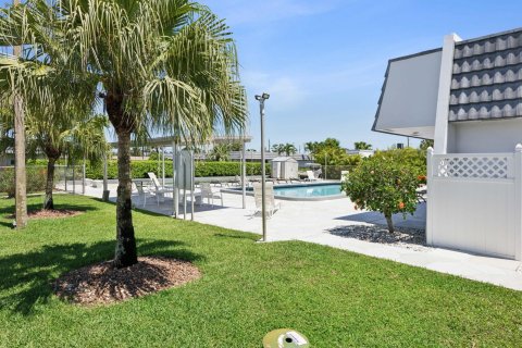 Villa ou maison à vendre à West Palm Beach, Floride: 1 chambre, 72.84 m2 № 1186250 - photo 2