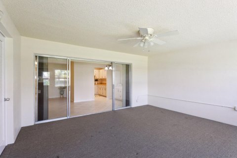 House in West Palm Beach, Florida 1 bedroom, 72.84 sq.m. № 1186250 - photo 12