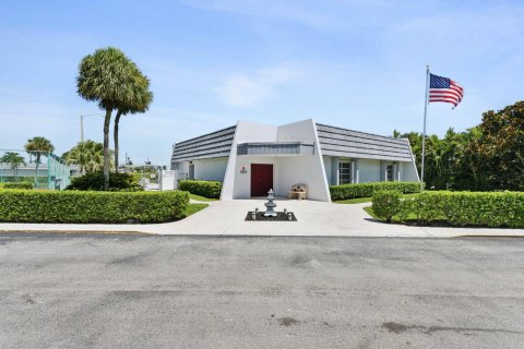 House in West Palm Beach, Florida 1 bedroom, 72.84 sq.m. № 1186250 - photo 3