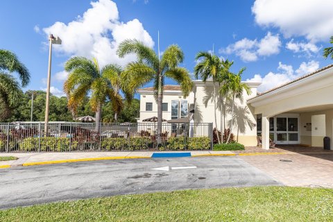 Condo in West Palm Beach, Florida, 1 bedroom  № 1134934 - photo 13