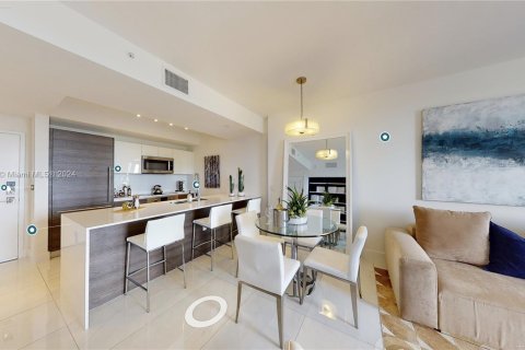 Condominio en venta en Coral Gables, Florida, 1 dormitorio, 68 m2 № 25995 - foto 23
