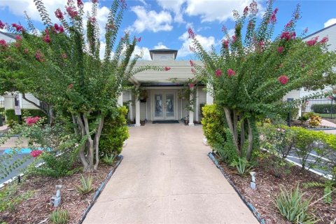 Copropriété à vendre à Orlando, Floride: 2 chambres, 80.27 m2 № 1351423 - photo 13