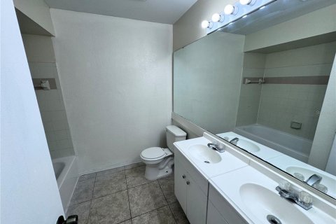 Copropriété à vendre à Orlando, Floride: 2 chambres, 80.27 m2 № 1351423 - photo 7