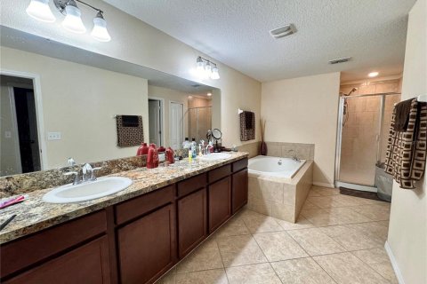 Townhouse in Orlando, Florida 3 bedrooms, 215.53 sq.m. № 984976 - photo 12