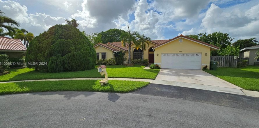 House in Weston, Florida 4 bedrooms, 250.56 sq.m. № 1316639