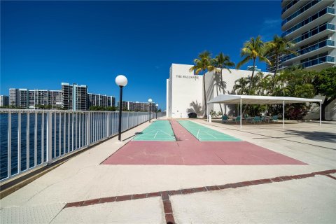 Condominio en venta en Hollywood, Florida, 2 dormitorios, 117.99 m2 № 1316634 - foto 9