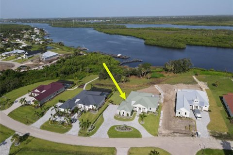 Villa ou maison à vendre à Punta Gorda, Floride: 4 chambres, 259.2 m2 № 639203 - photo 24