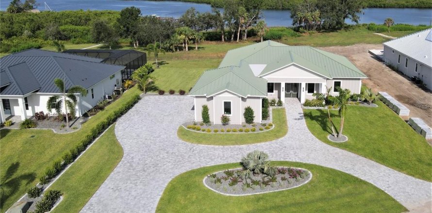 Villa ou maison à Punta Gorda, Floride 4 chambres, 259.2 m2 № 639203