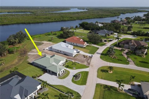 Villa ou maison à vendre à Punta Gorda, Floride: 4 chambres, 259.2 m2 № 639203 - photo 25