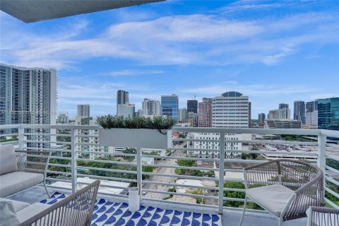 Condo in Fort Lauderdale, Florida, 2 bedrooms  № 1345828 - photo 24