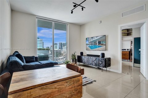 Condo in Fort Lauderdale, Florida, 2 bedrooms  № 1345828 - photo 15