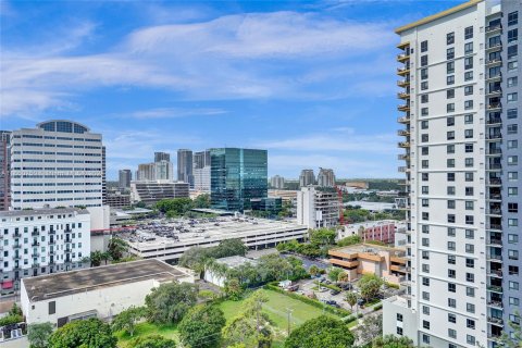 Condo in Fort Lauderdale, Florida, 2 bedrooms  № 1345828 - photo 30