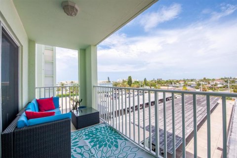 Condominio en venta en Saint Pete Beach, Florida, 1 dormitorio, 78.32 m2 № 1336824 - foto 16