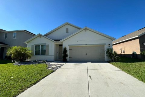 House in Davenport, Florida 4 bedrooms, 169.83 sq.m. № 1130185 - photo 1